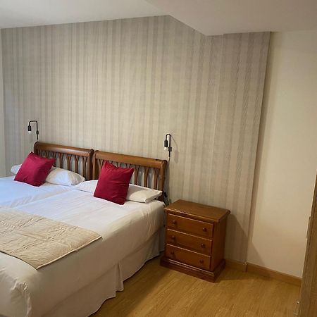 Apartamentos Palacio Azcarate Calle Calvario إيزكاراي المظهر الخارجي الصورة