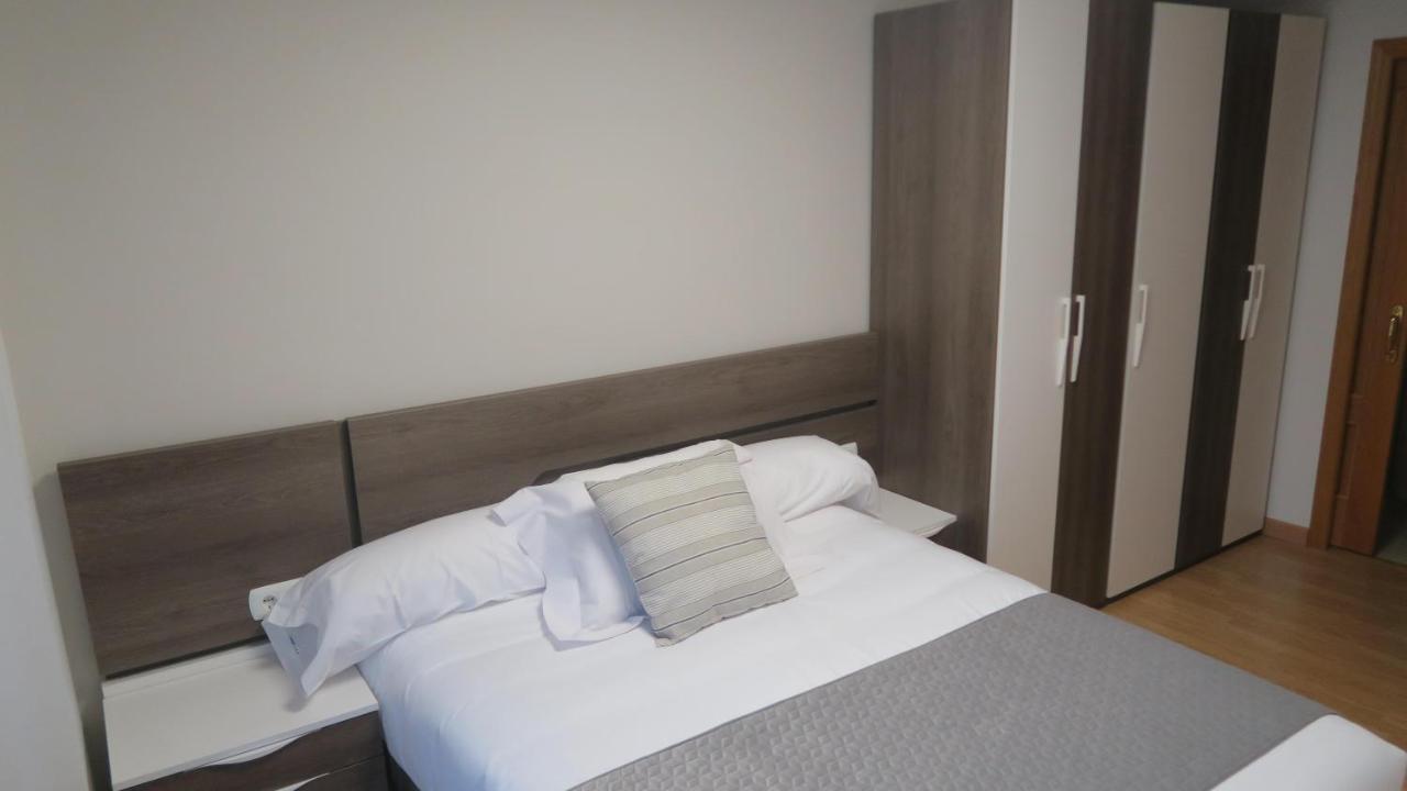 Apartamentos Palacio Azcarate Calle Calvario إيزكاراي المظهر الخارجي الصورة